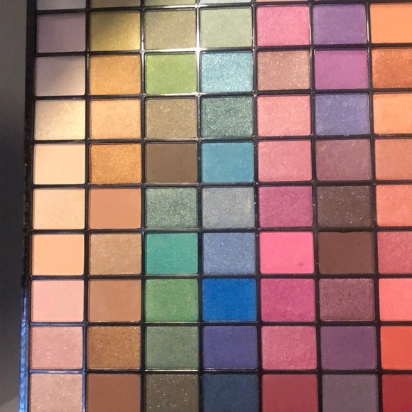 NWT!! ELF 100 eyeshadow palette - Picture 5 of 5